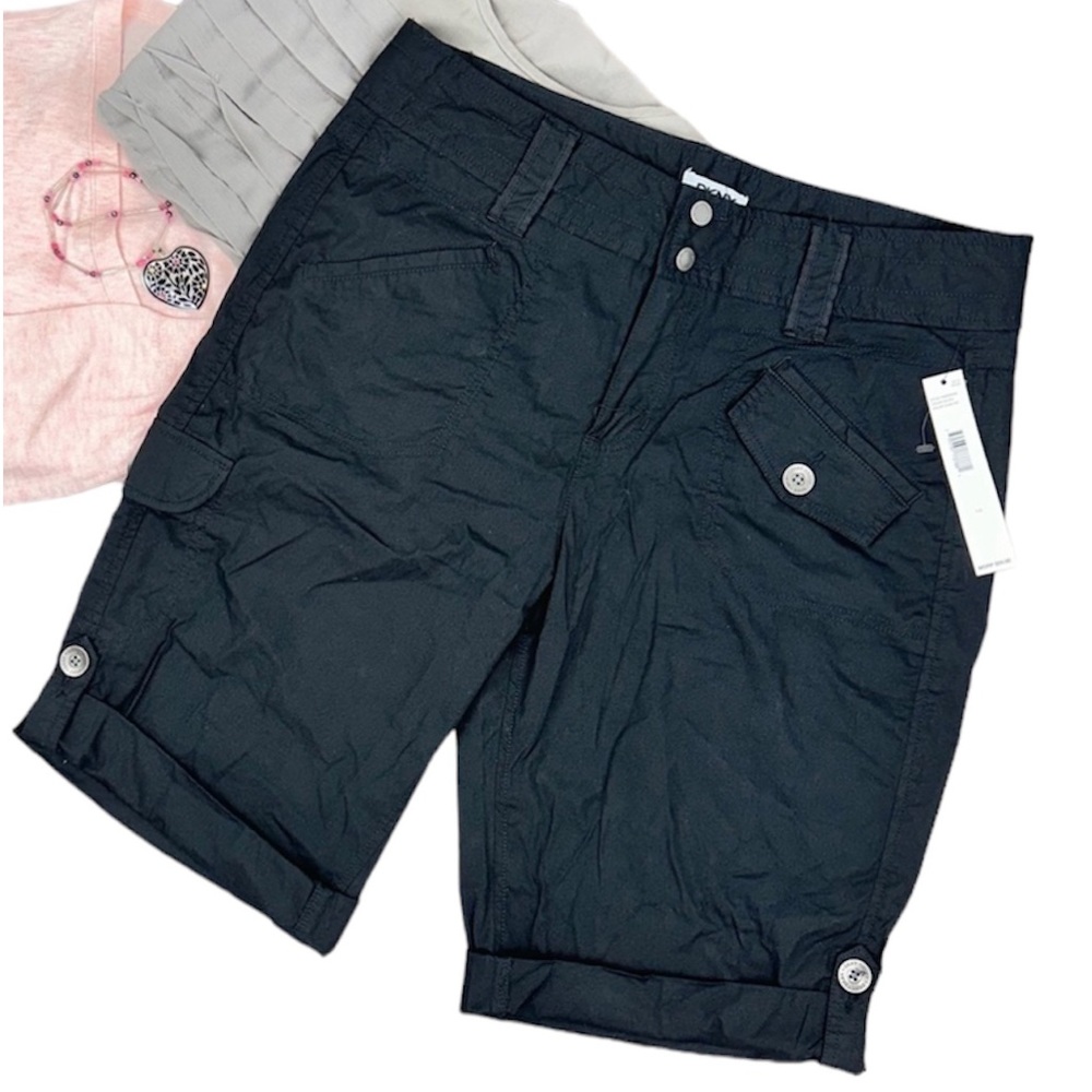 NWT DKNY 12 Bermuda Style Black Roll
Tab Cuffs and Fun  Pockets